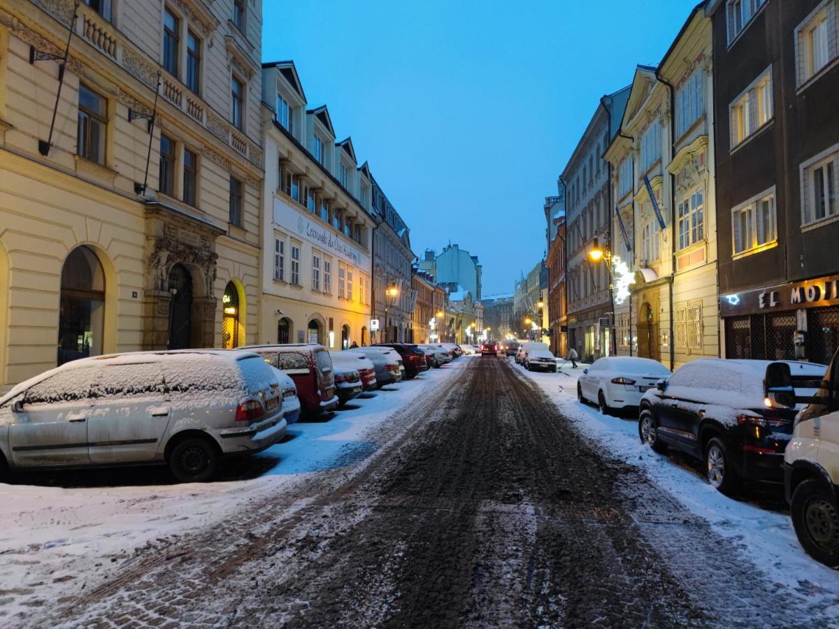 Appartamento Loong Refresh Old Town Praga Esterno foto